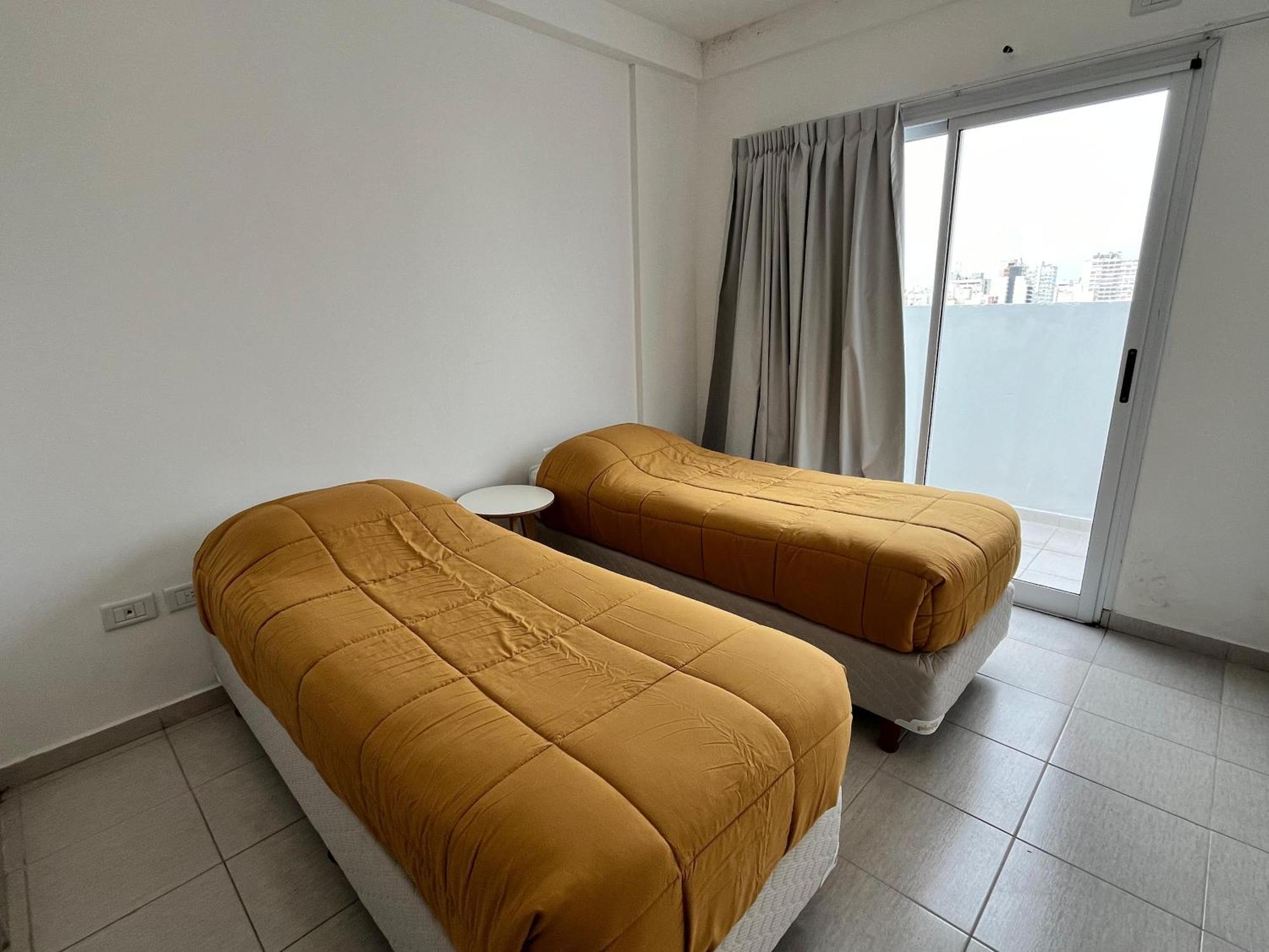 Departamento 2 Ambientes Con Cochera 40 Y 6 * La Plata